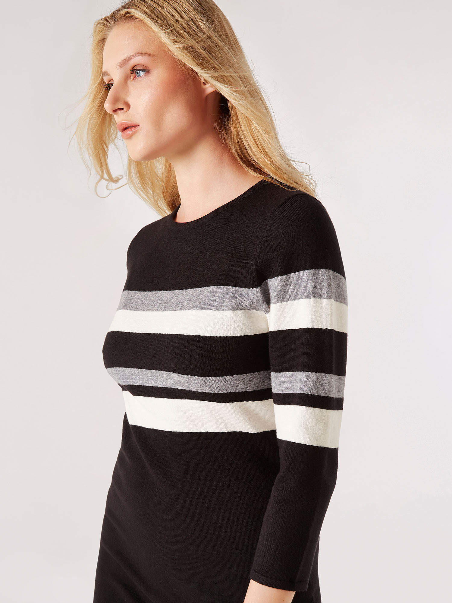 Black long sleeve jumper dress 2025