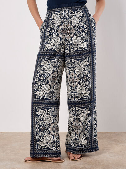 Scarf Print Flare Trousers