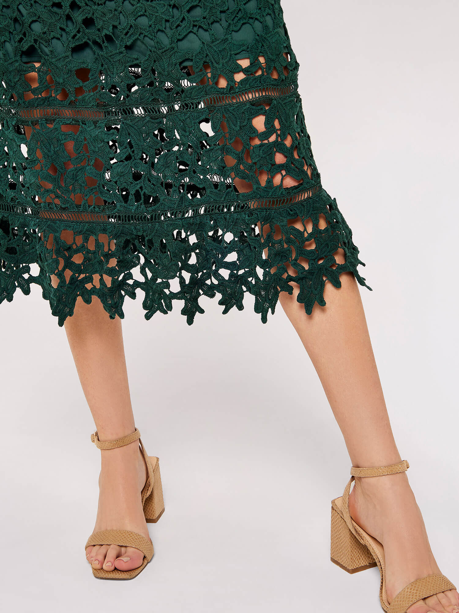 Green lace hot sale dress midi