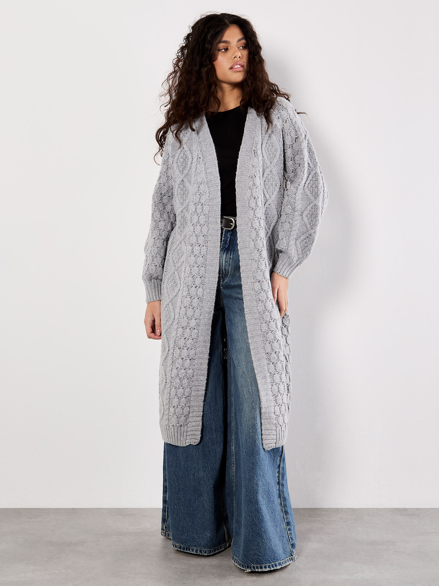 【新品・タグ付】FOXEY LONG KNIT CARDIGAN Spur 新品・タグ付】FOXEY LONG KNIT CARDIGAN Spur