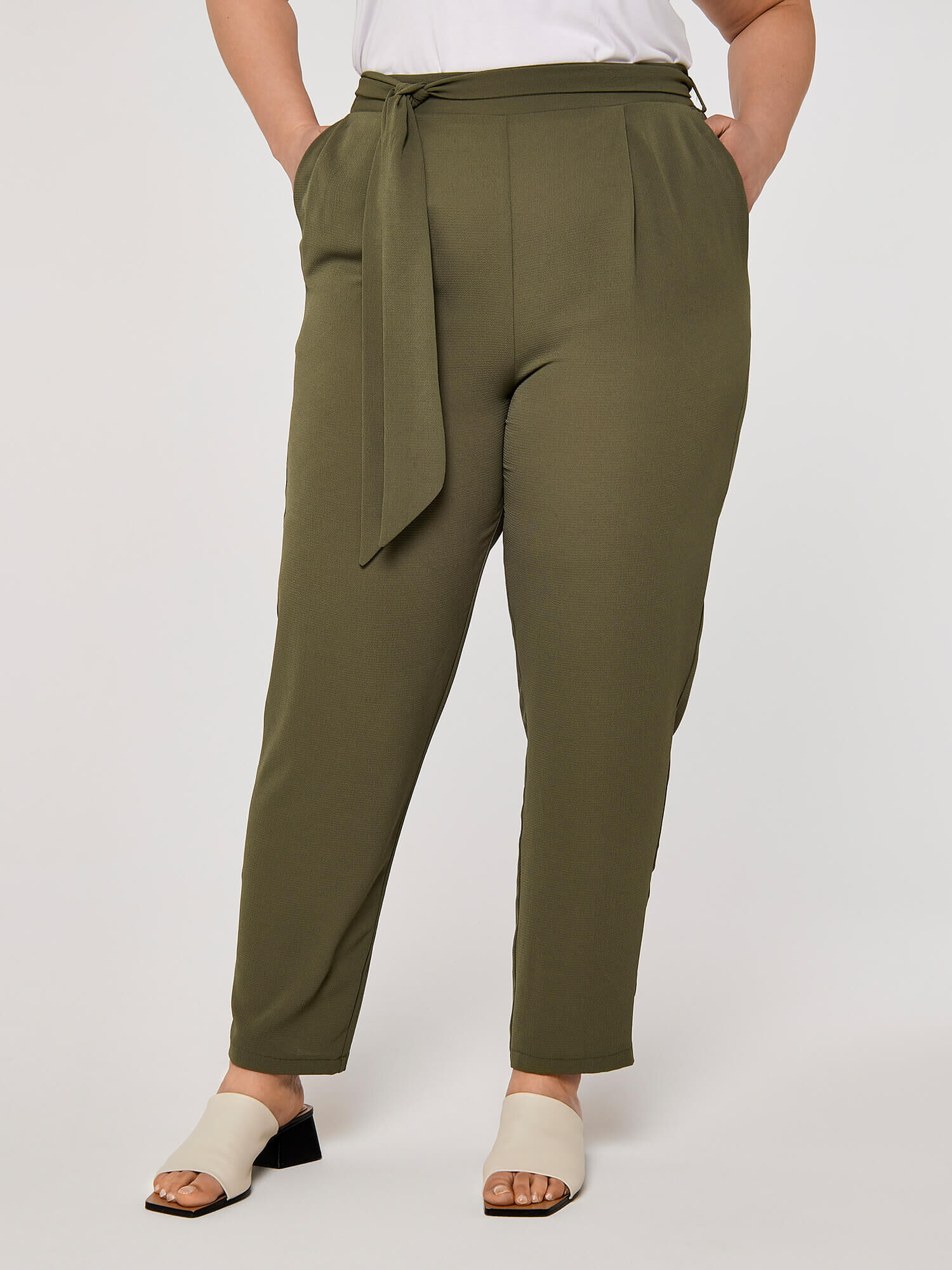 Curve Tapered Trousers Apricot Clothing