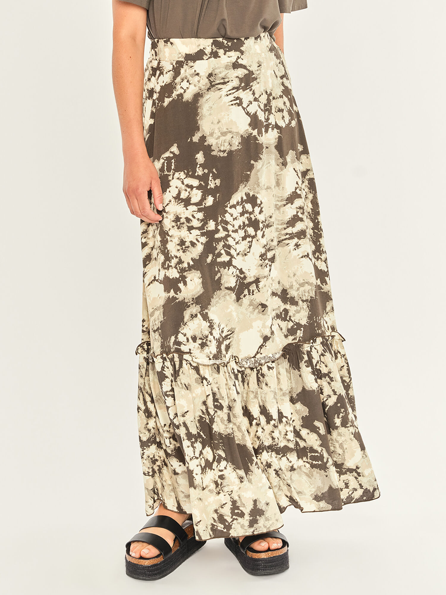 Tie dye maxi skirt uk deals