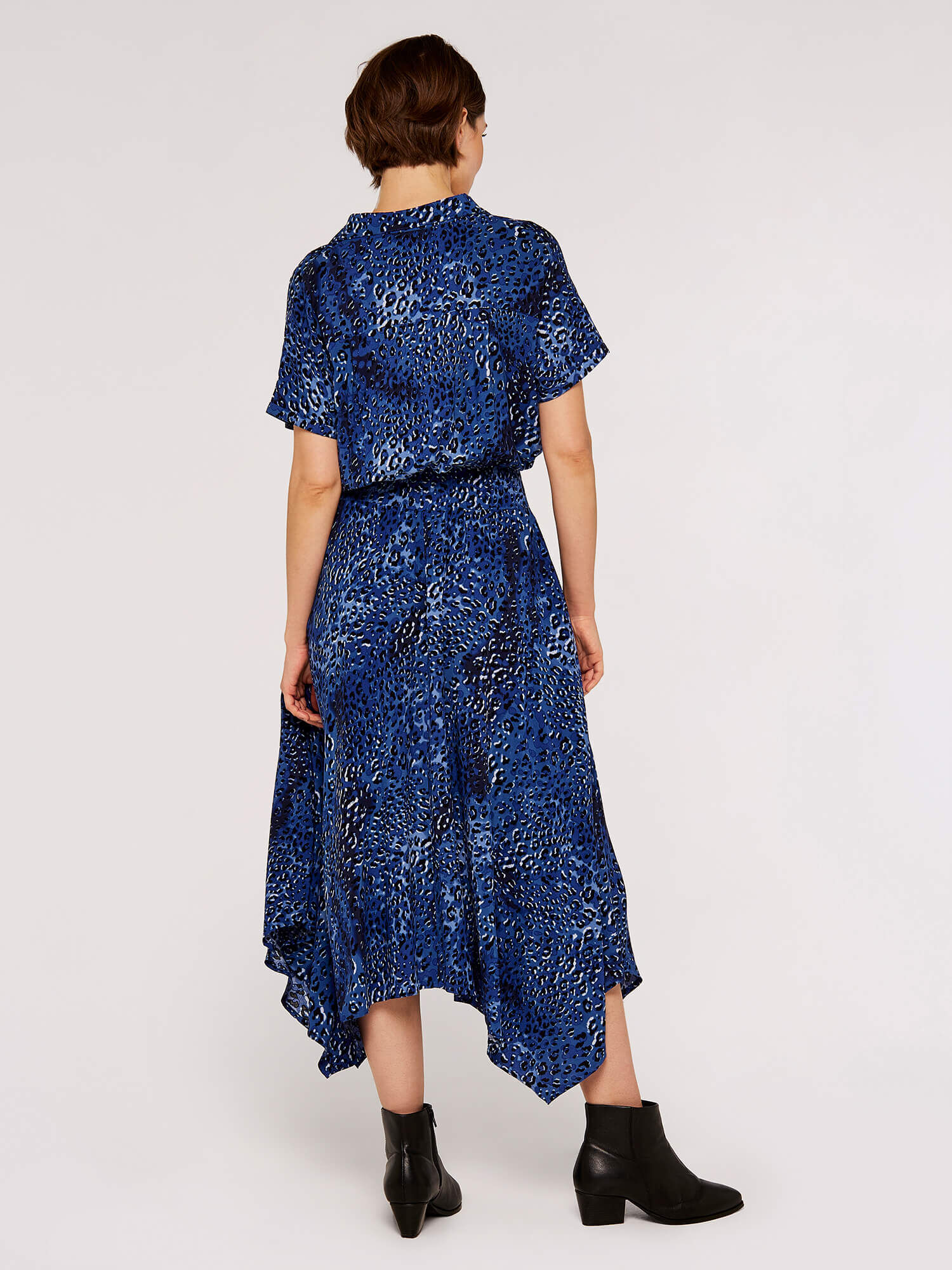Leopard print discount shirt dress midi