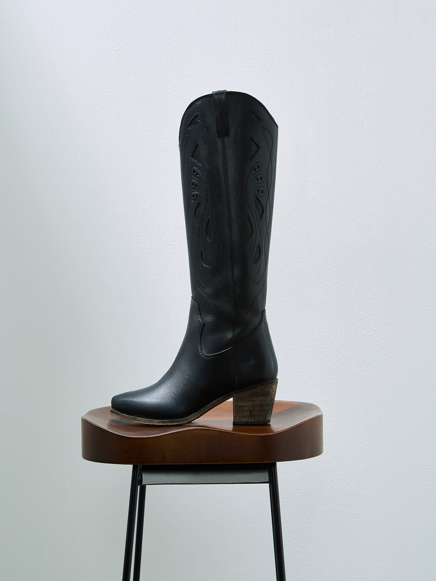 Tall black cowboy boots shop