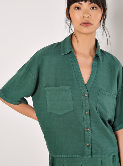 Open Collar Cropped Shirt