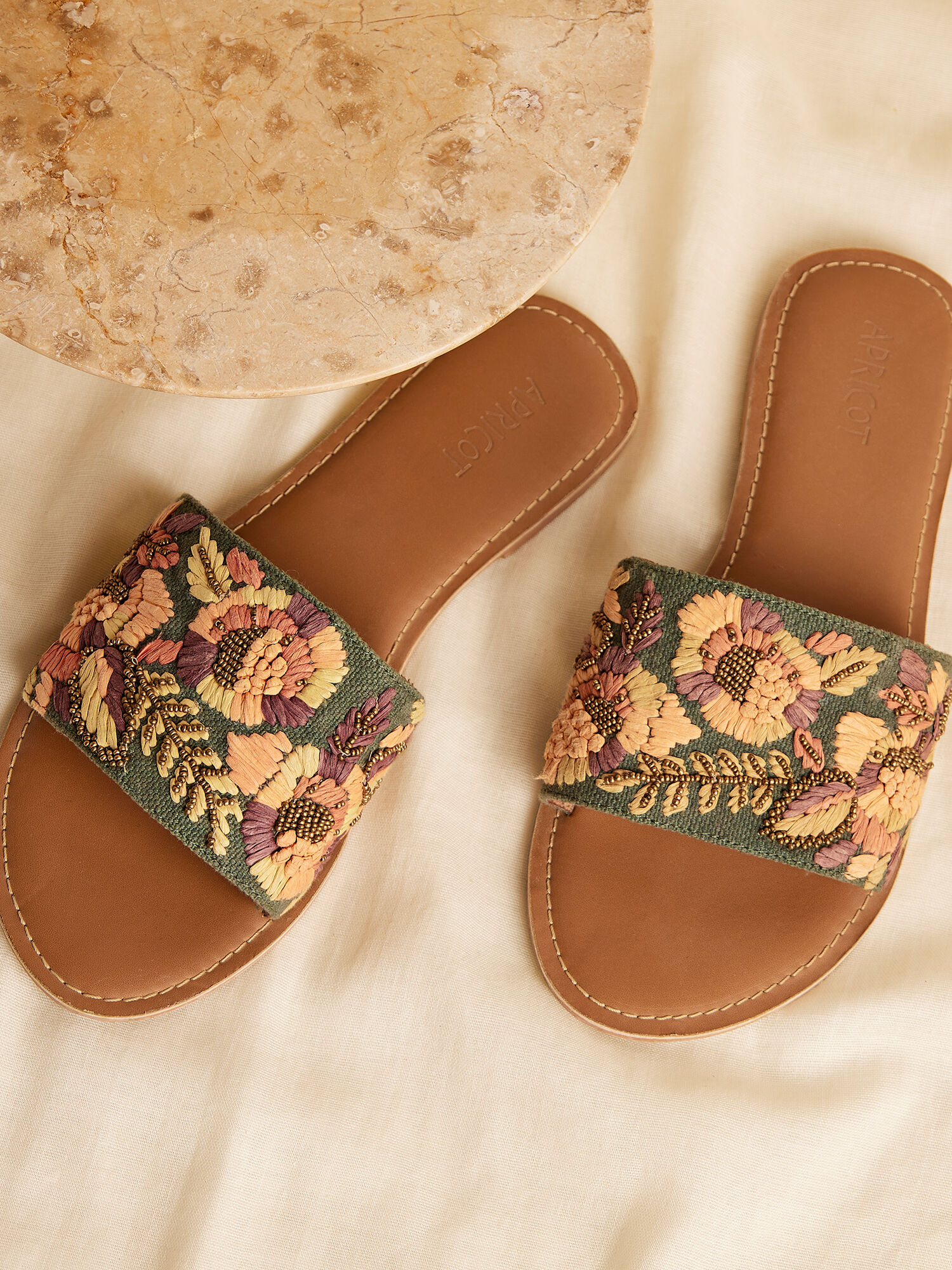 Embroidered flat sandals sale