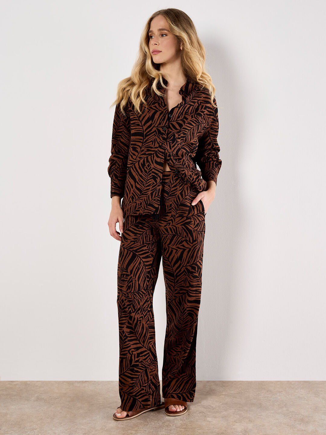 Image of Brown Leaf Linen Blend Co-ord