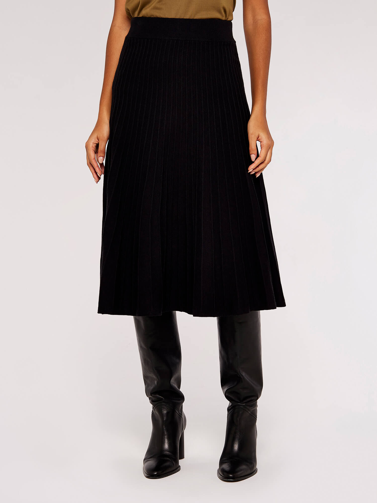 Midi length black pleated skirt cheap