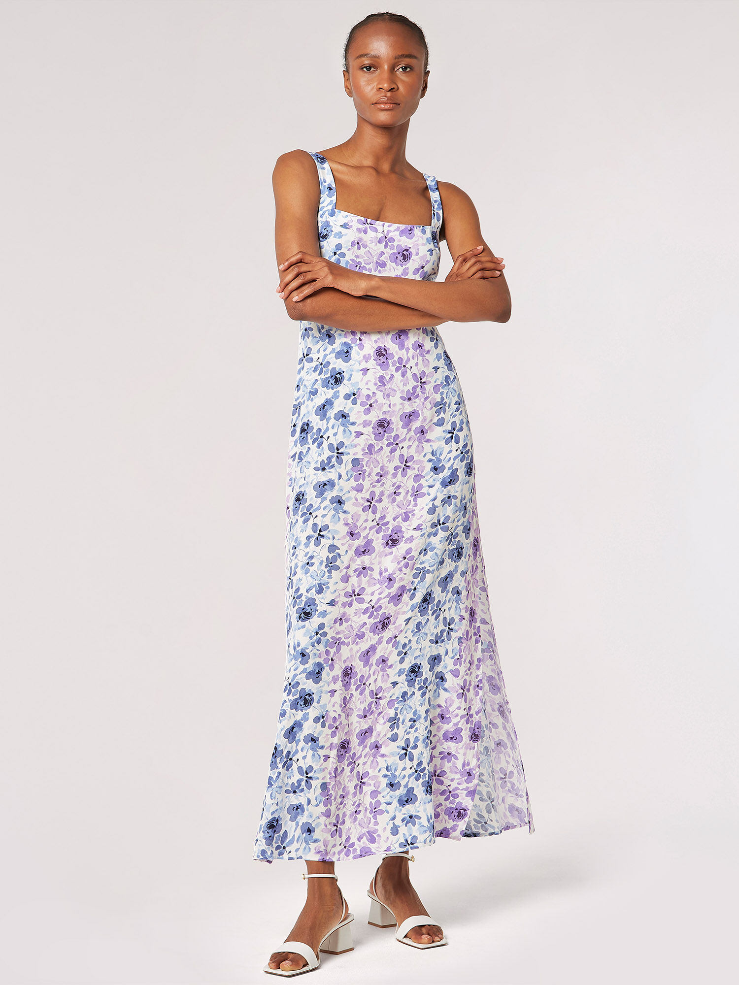 【PRE-ORDER】Flower Beads Camisole Tunic Flower Beads Camisole Tunic