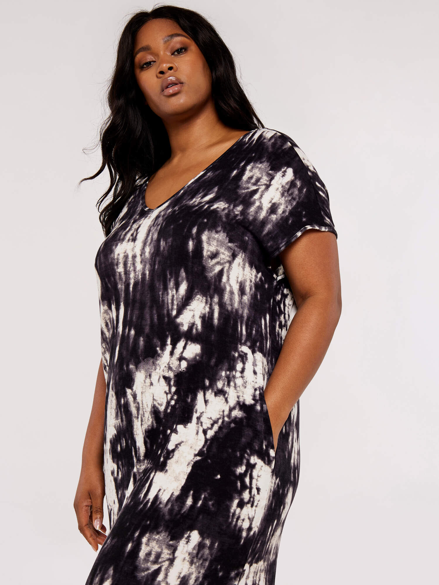 Black tie dye best sale t shirt dress