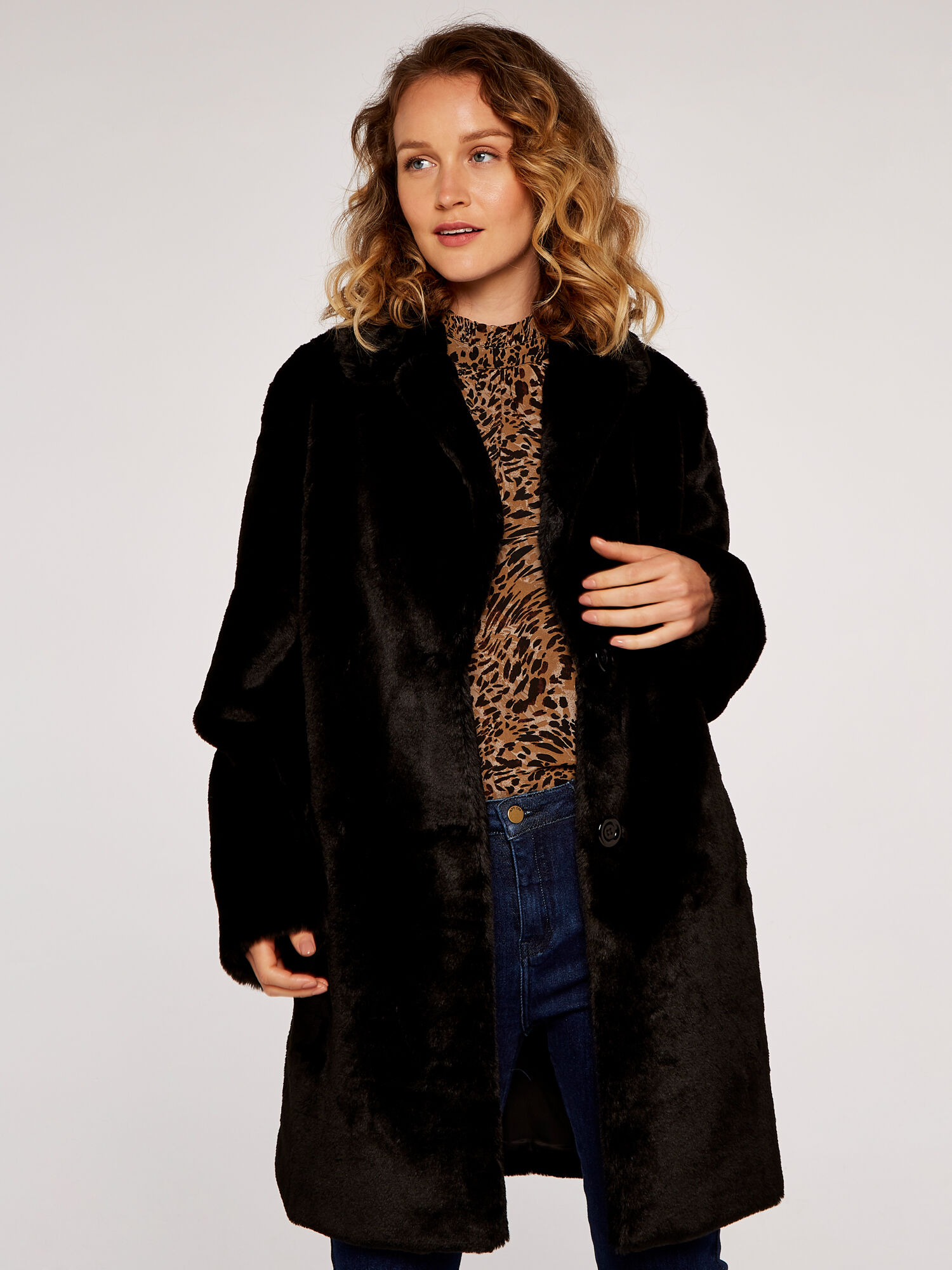Soft faux fur coat black sale
