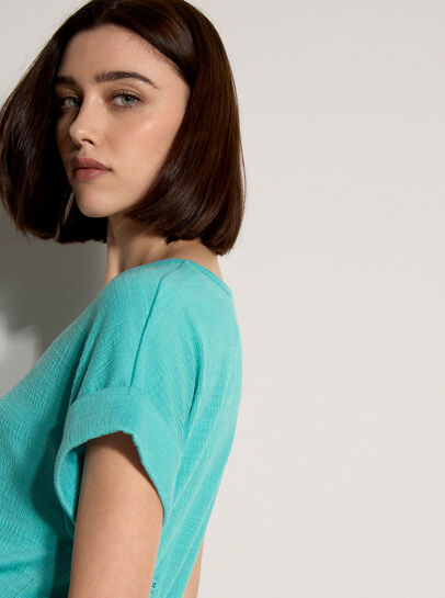 Button Back Textured T-Shirt