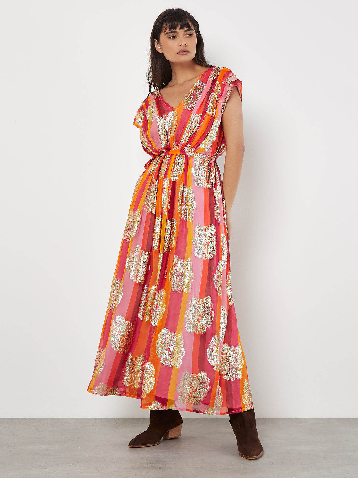 Pink maxi kimono shop