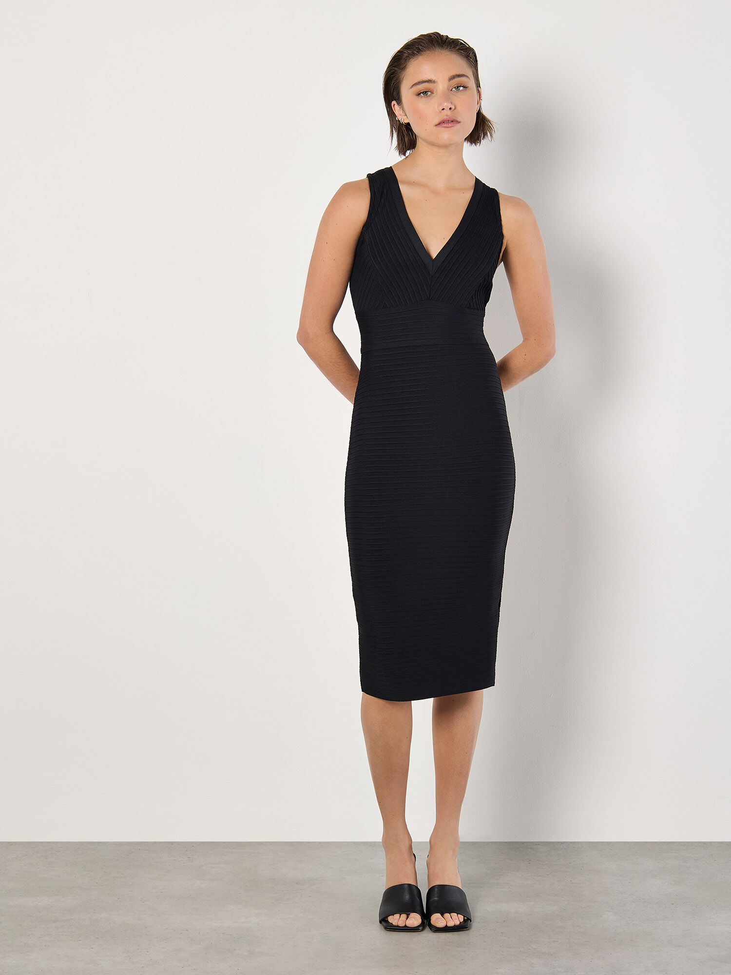 Bandage bodycon midi dress outlet