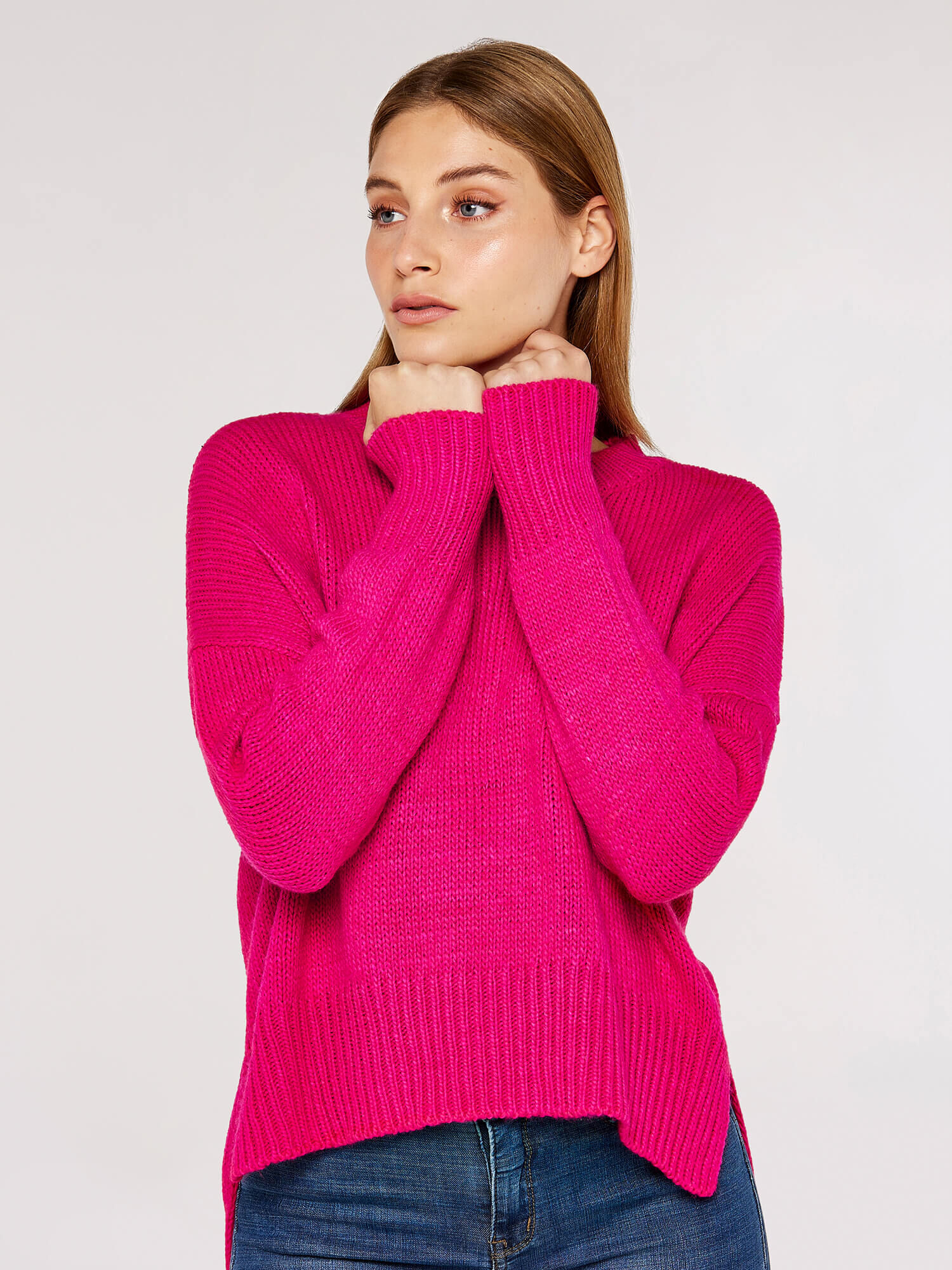Low cut jumpers top