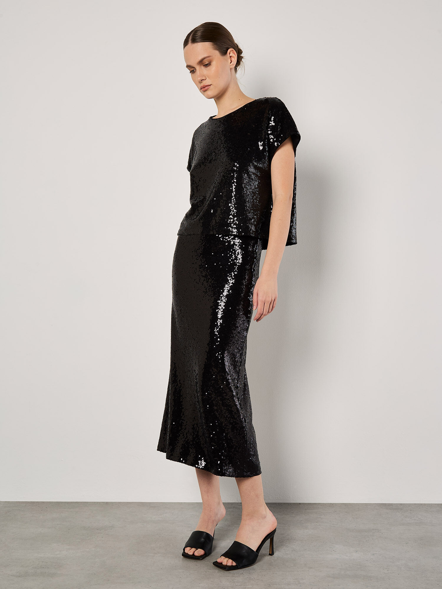[RRACE] / ☆ Textured Bias Skirt / Black Archive Bias Maxi Skirt | Black – Rumored