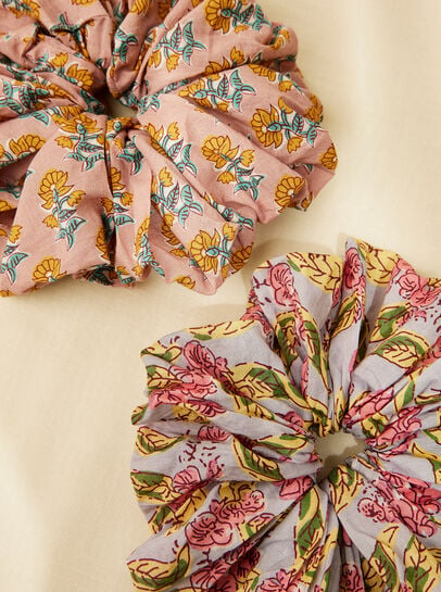 2 pack Extra Large Summer Scrunchies