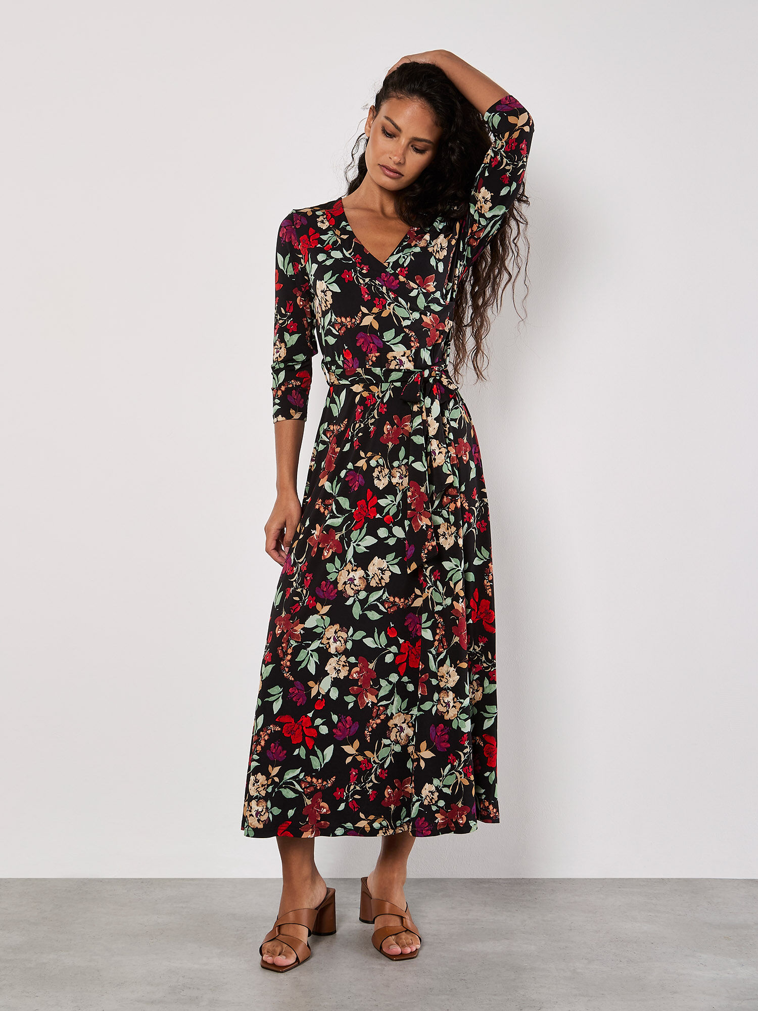 Printed black dress outlet