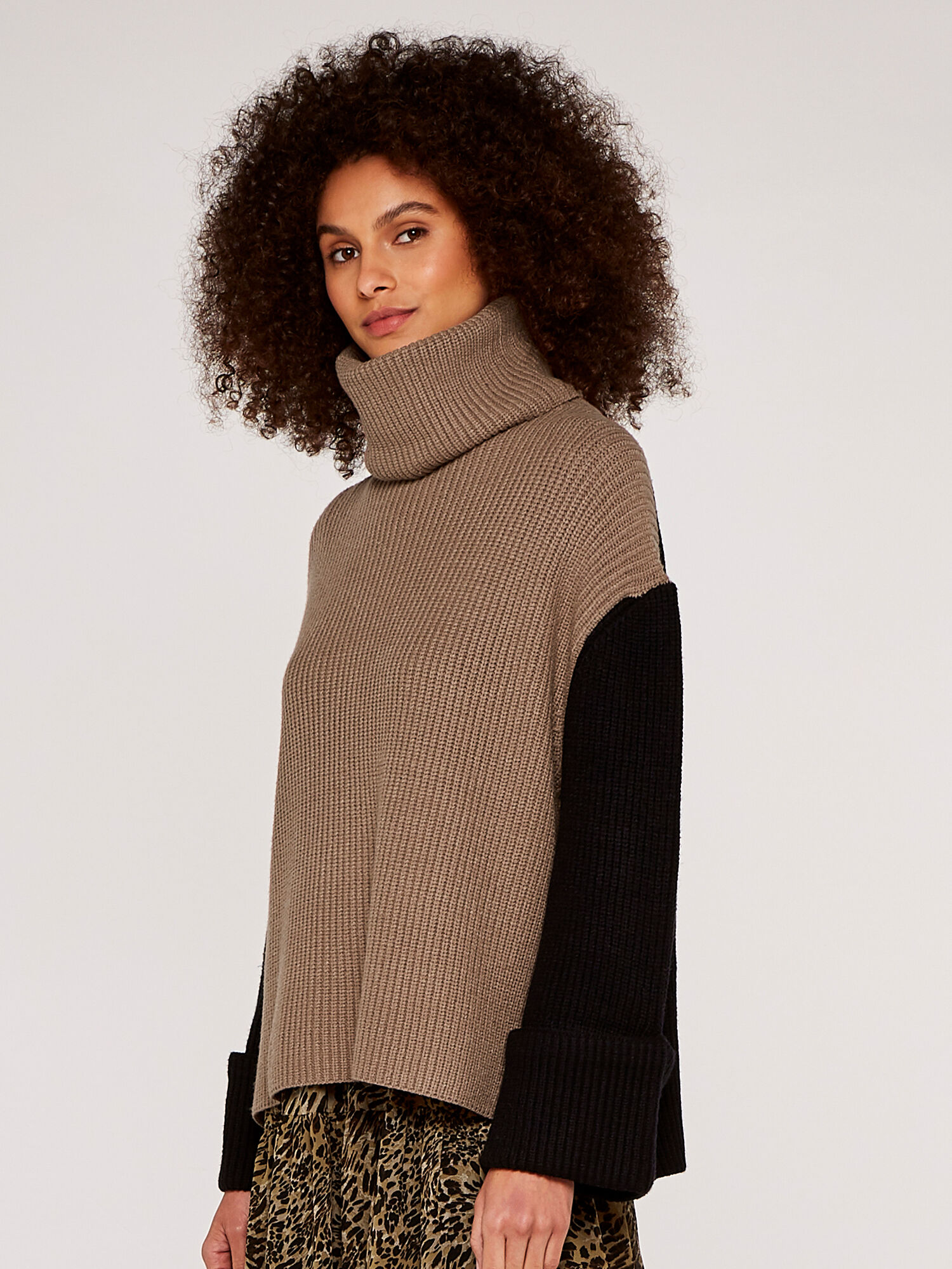 Turtleneck knit jumper online