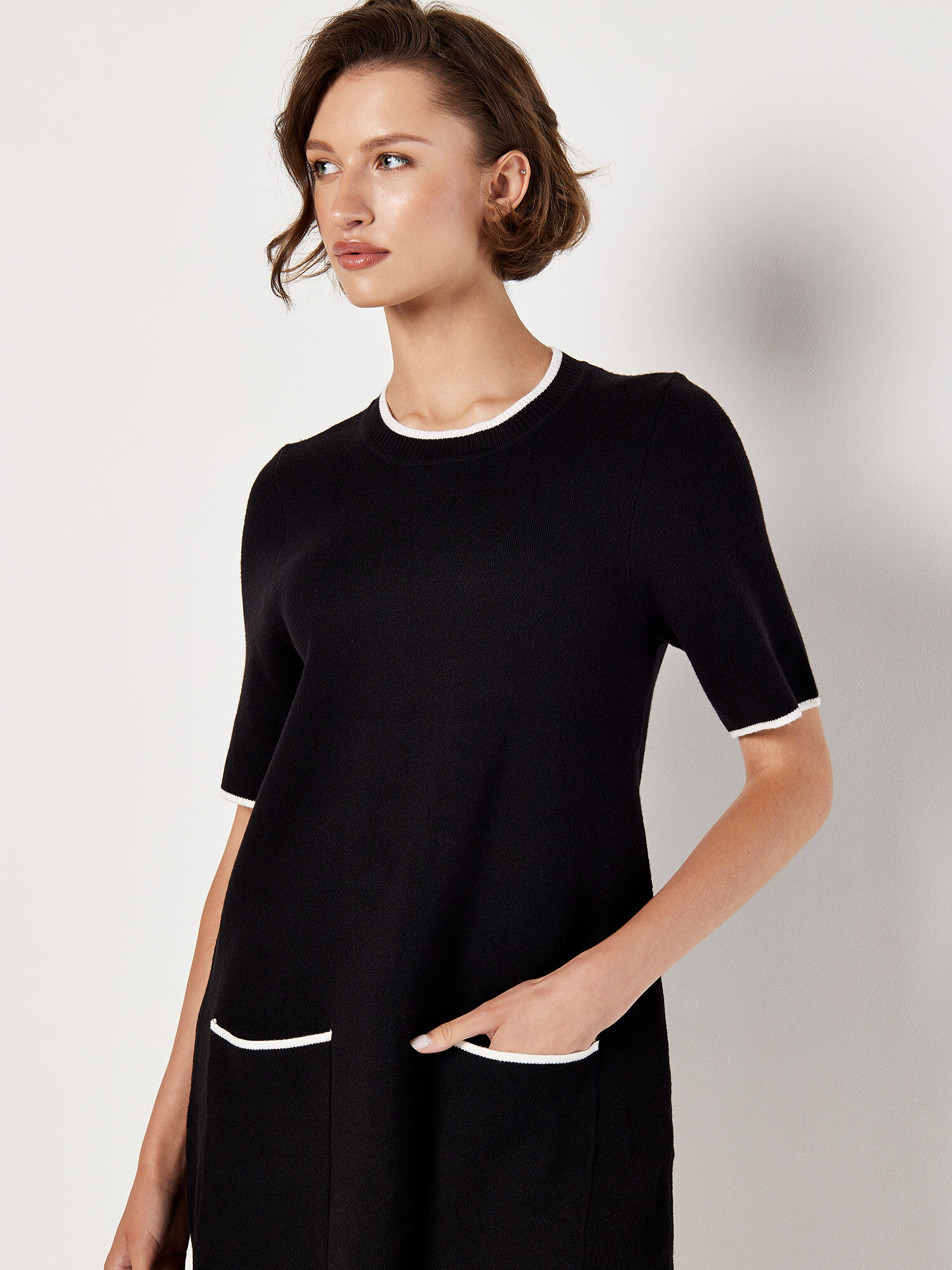 Monochrome dress uk 2025