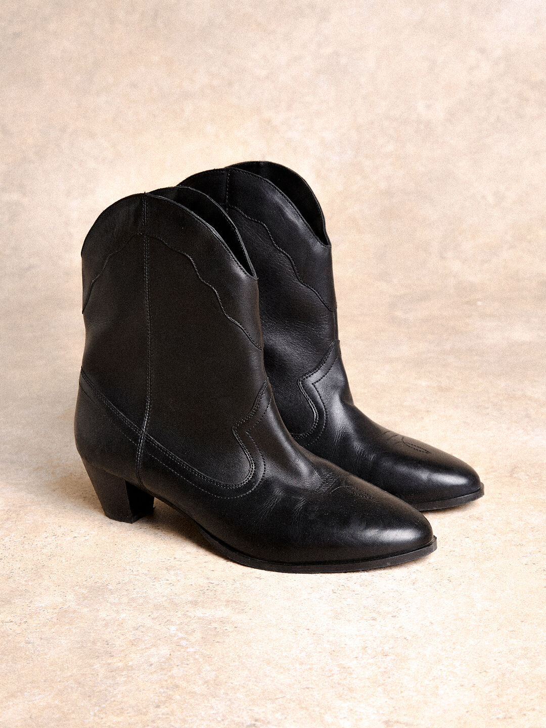 Image of Short Leather Cowboy Boots