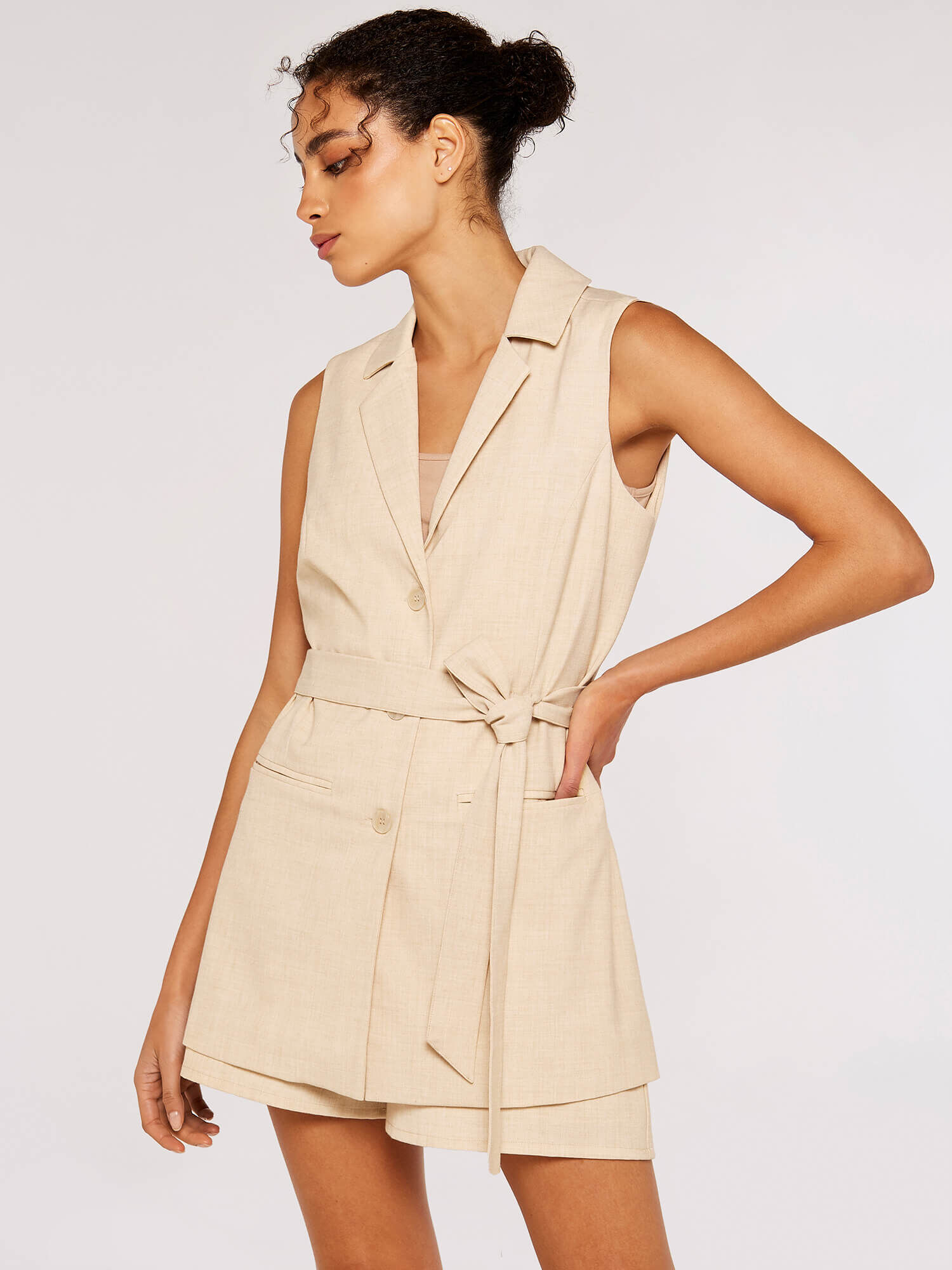 Sleeveless blazer and best sale shorts