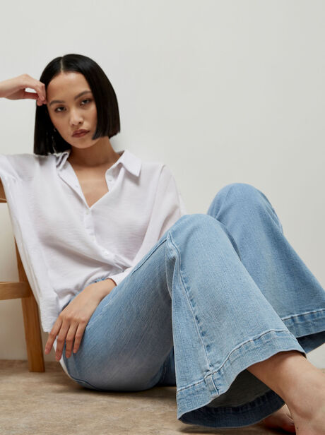 Mid-Rise Flare Jeans 