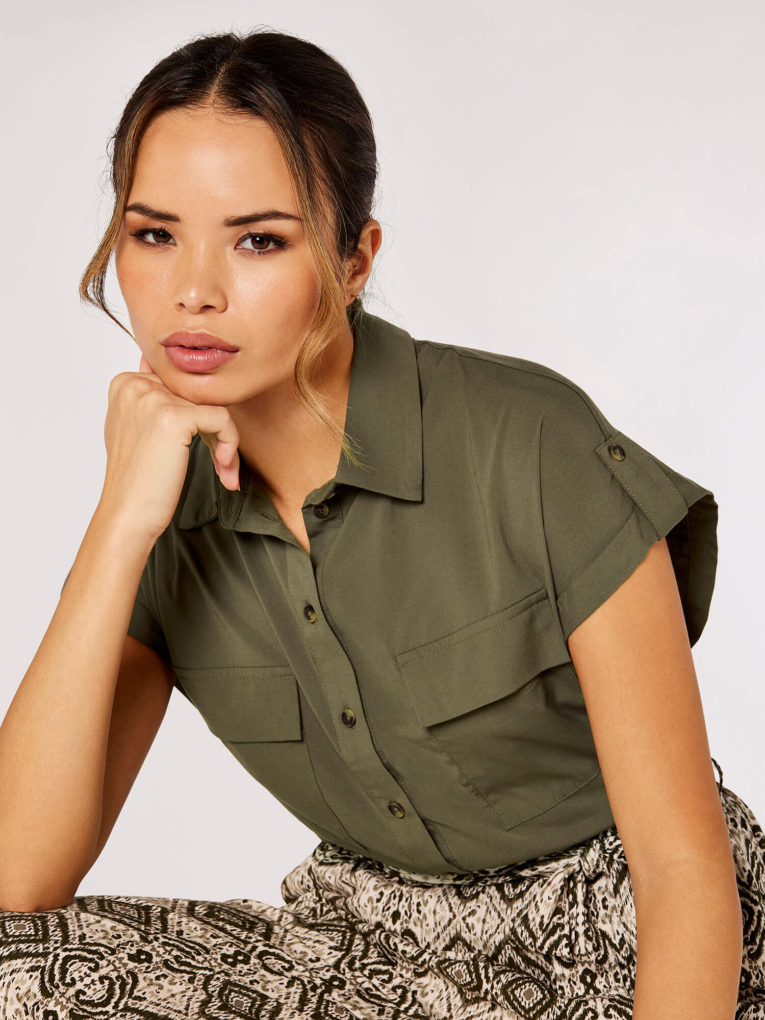 Utility Casa Boxy Shirt Apricot Clothing
