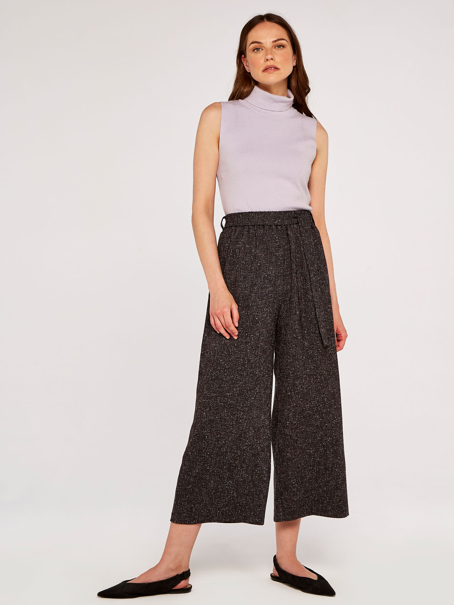 Black culotte pants top