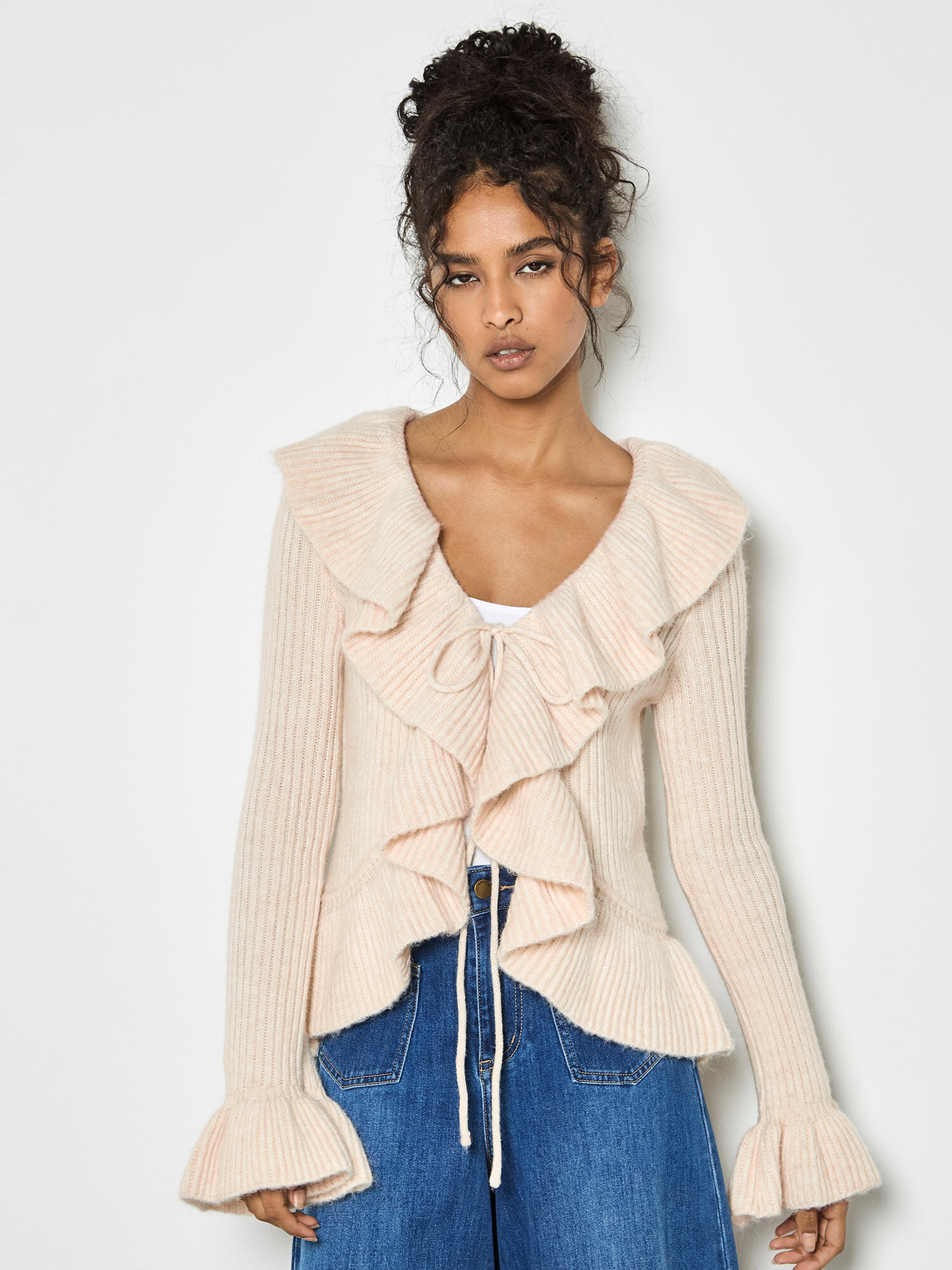 Ruffle Ribbed Knit Cardigan | Apricot Clothing