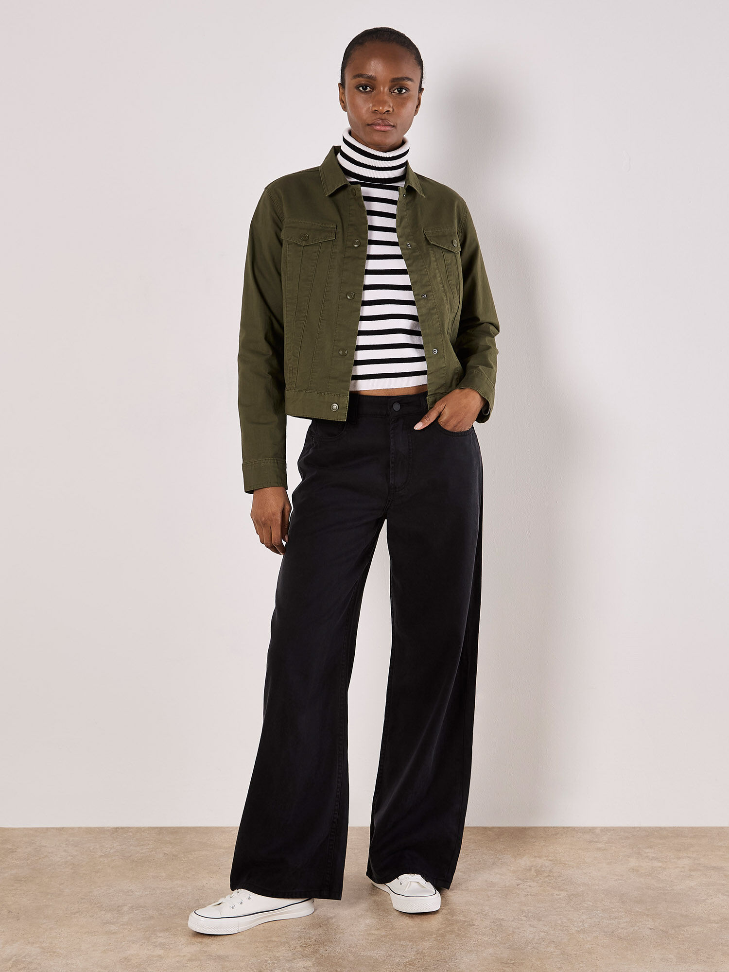 【関税＆送料込み】ChloAC Button-Front Cotton Jacket Cotton Cargo Jacket | Apricot Clothing