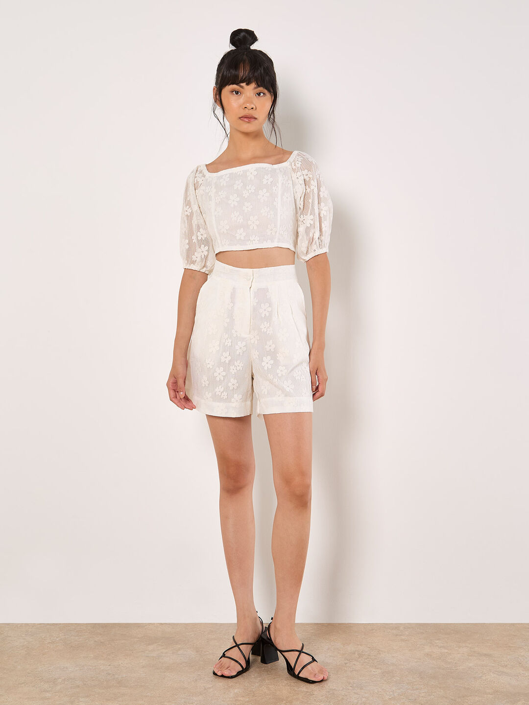 Image of White Daisy Mesh Co-ord