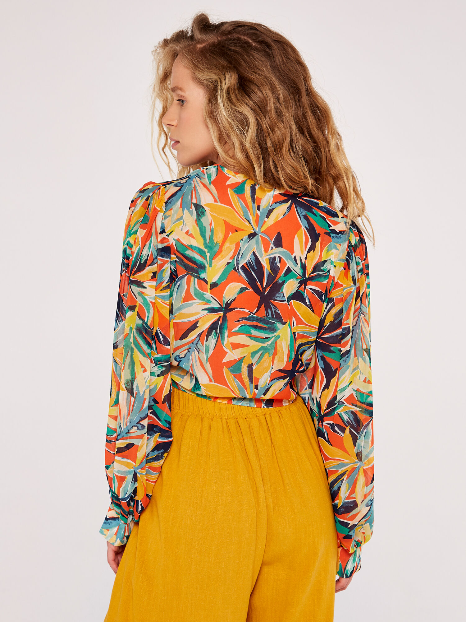 Palm Front Tie Top Apricot Clothing