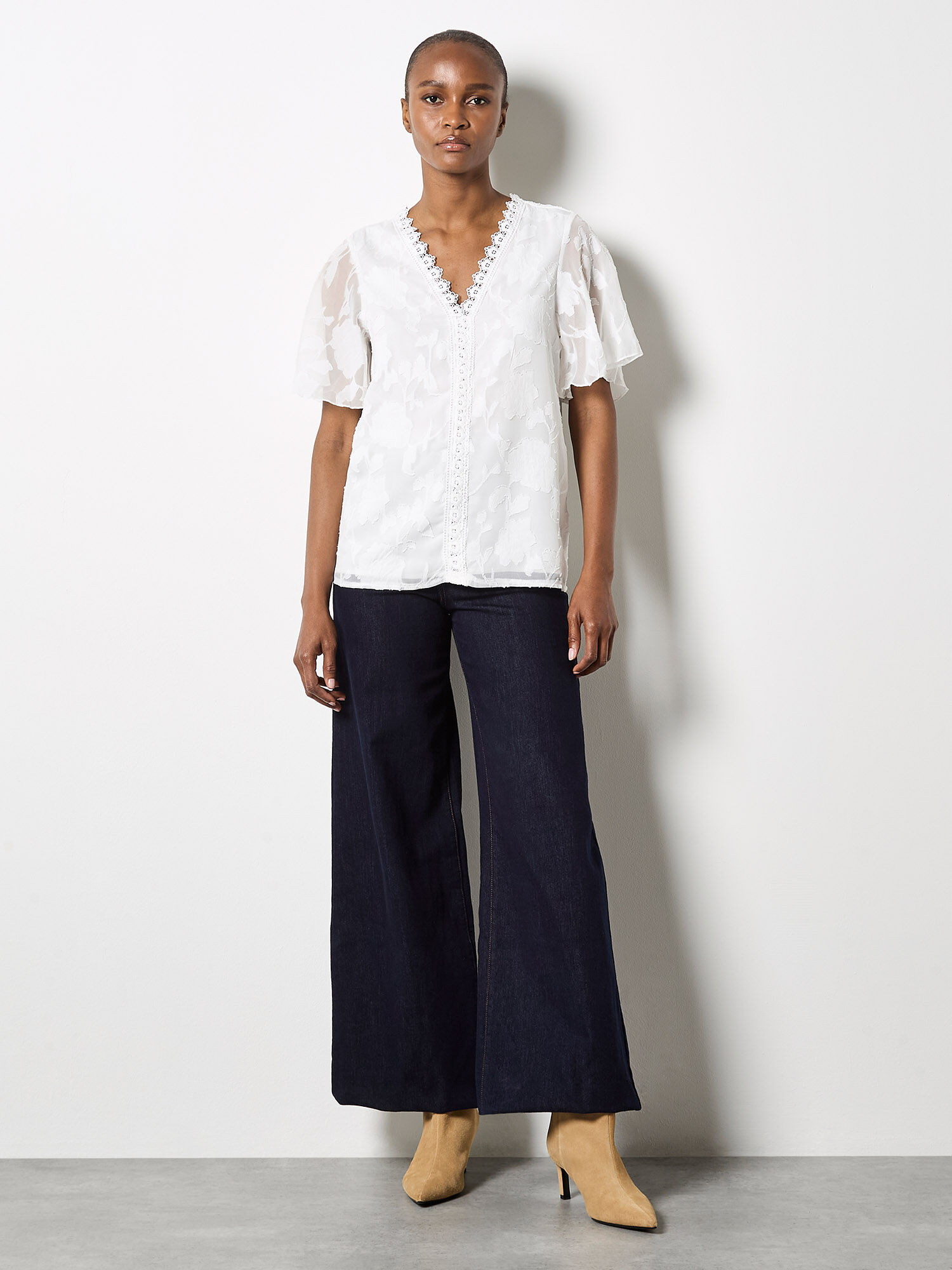 Crochet Trim Floral Jacquard Blouse | Apricot Clothing