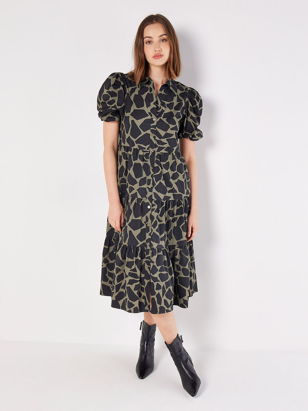 Image of Pebble Print Tiered Midi Dress