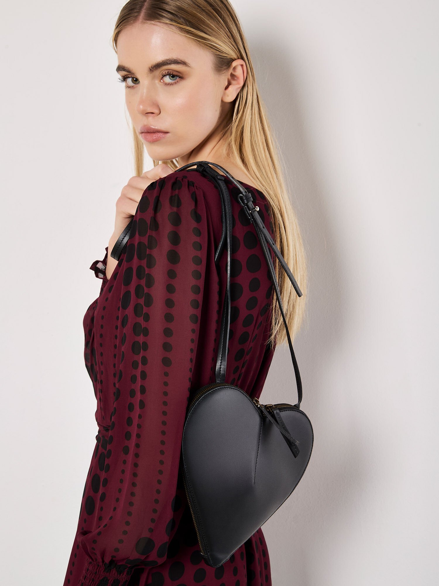 Heart bag black outlet