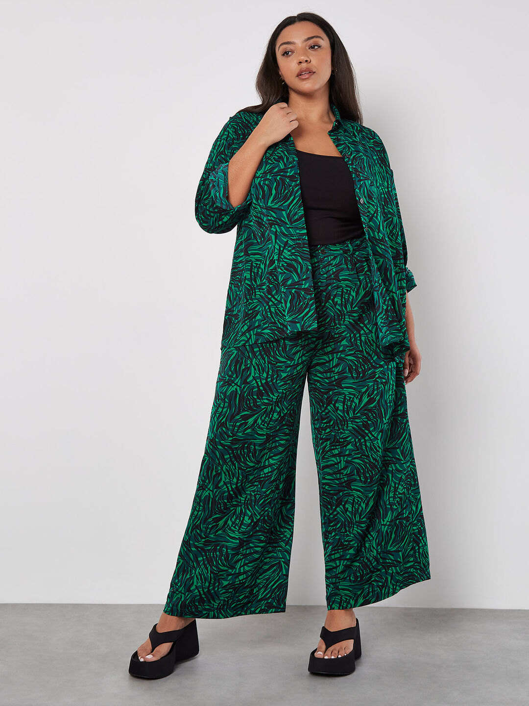 Image of Curve Swirl Print Wide Leg Trousers