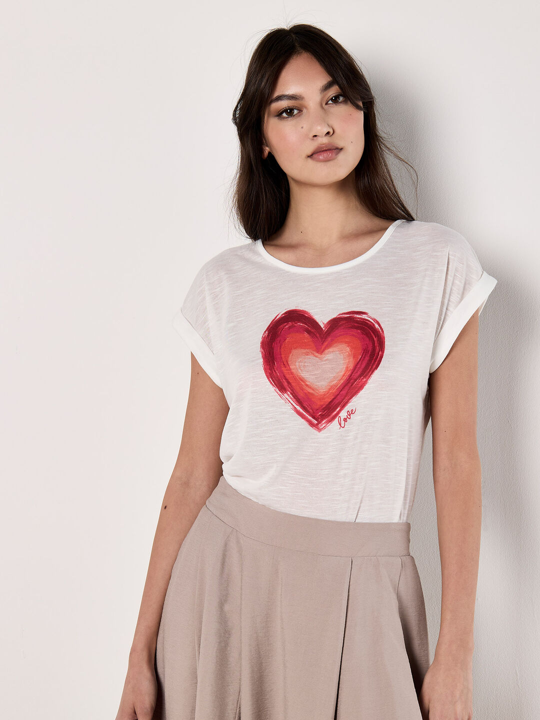 Heart Print Graphic T-Shirt