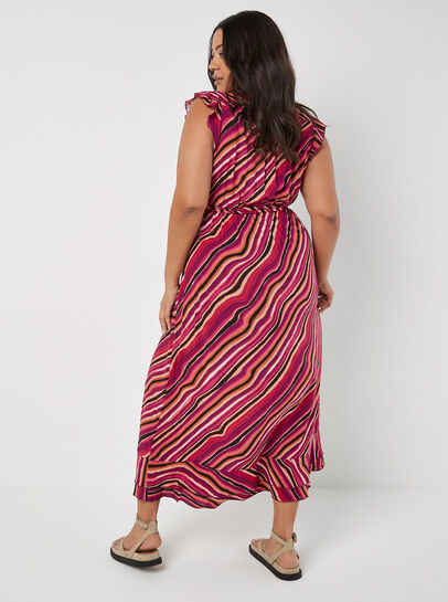 Curve Retro Wave Ruffle Maxi Dress