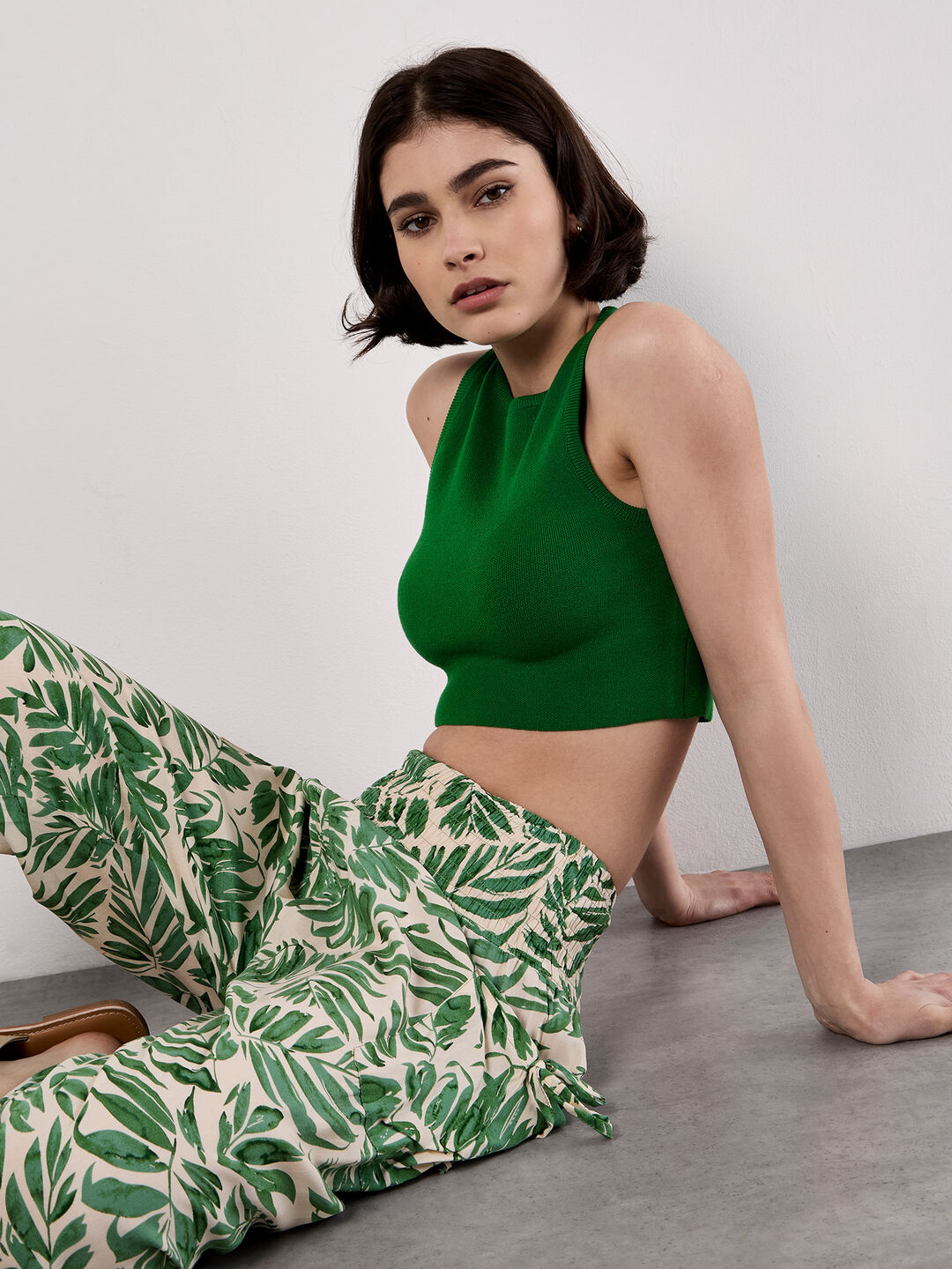 Tropical Leaf Print Tapered Joggers