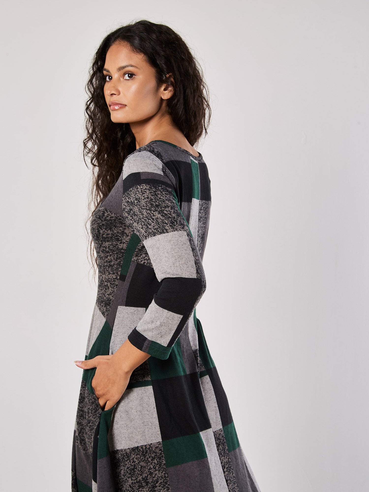 Colour Block Knitted Midi Dress Apricot Clothing