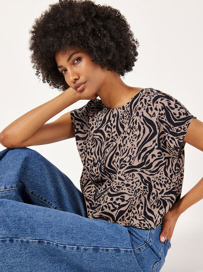 Mixed Animal Textured Cropped T-Shirt