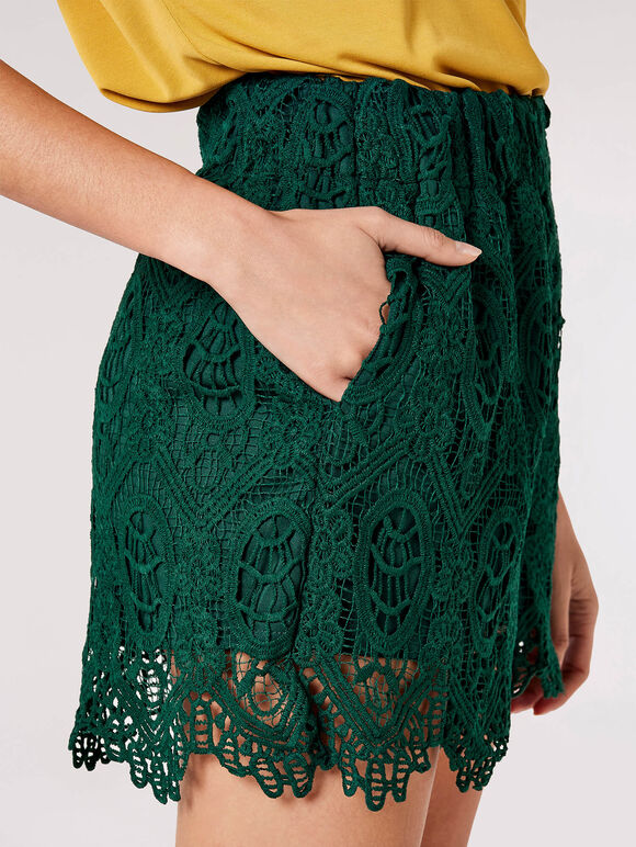 Scallop Lace Shorts, Green, large