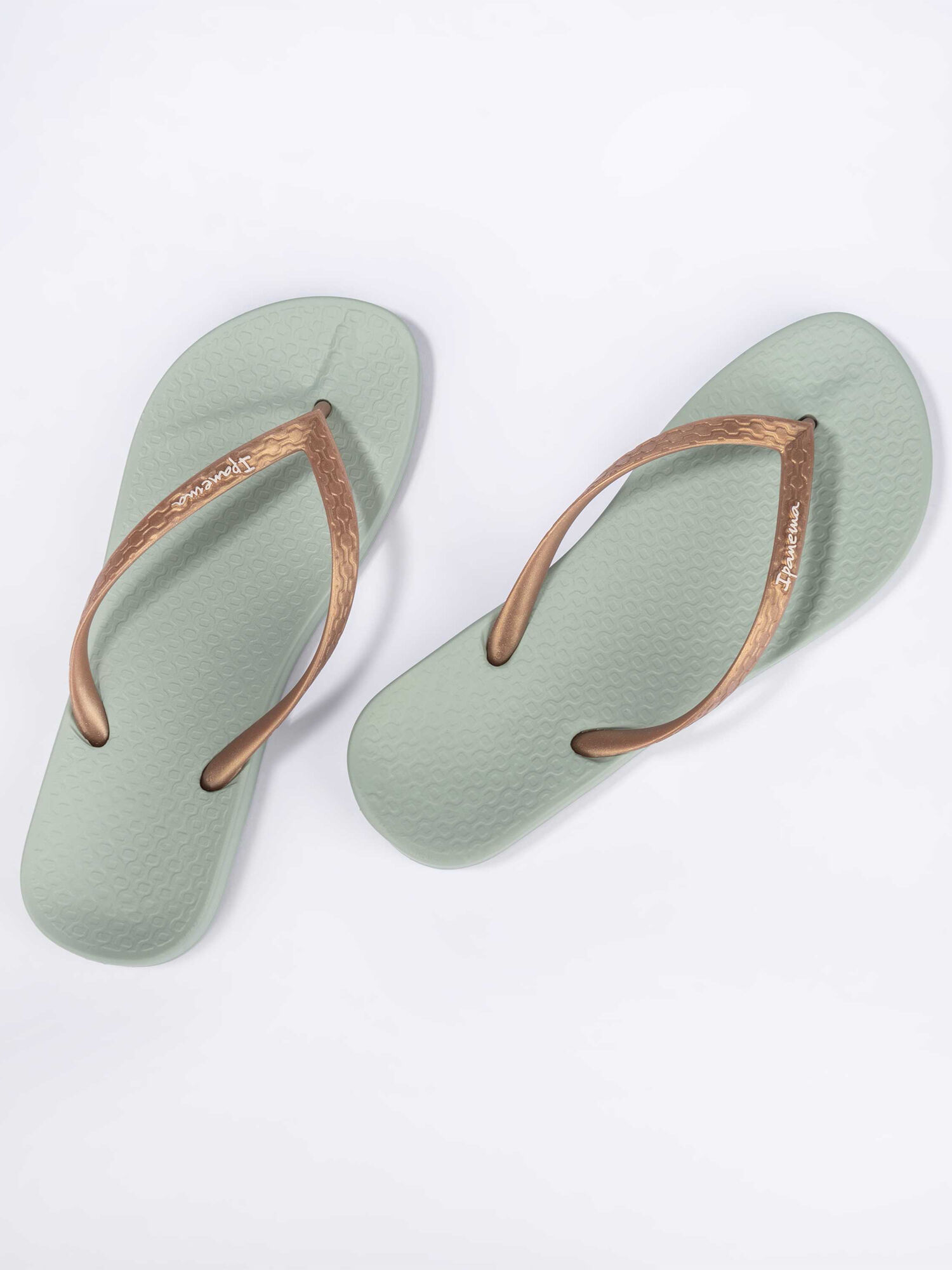 Mint flip flops outlet