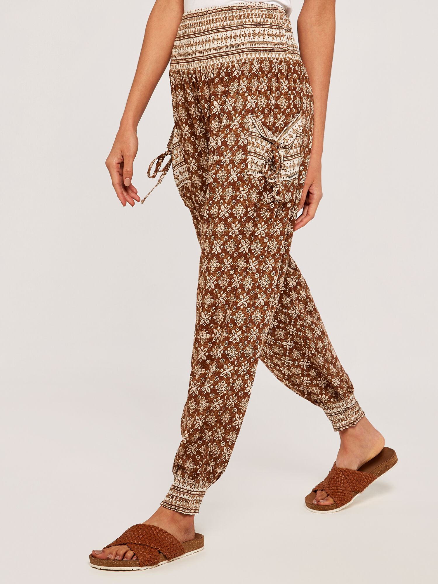 Ankle cuff shop joggers