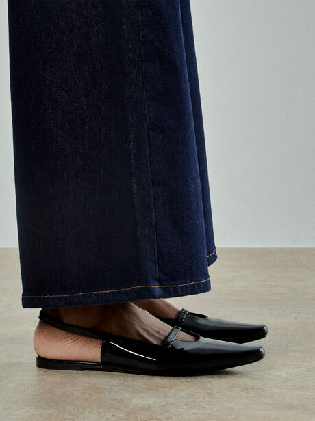 Patent Leather Pointed Toe Sandals