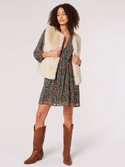 Faux Fur Cropped Gilet