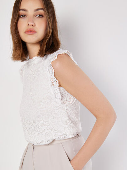 Lace Scallop Hem Blouse