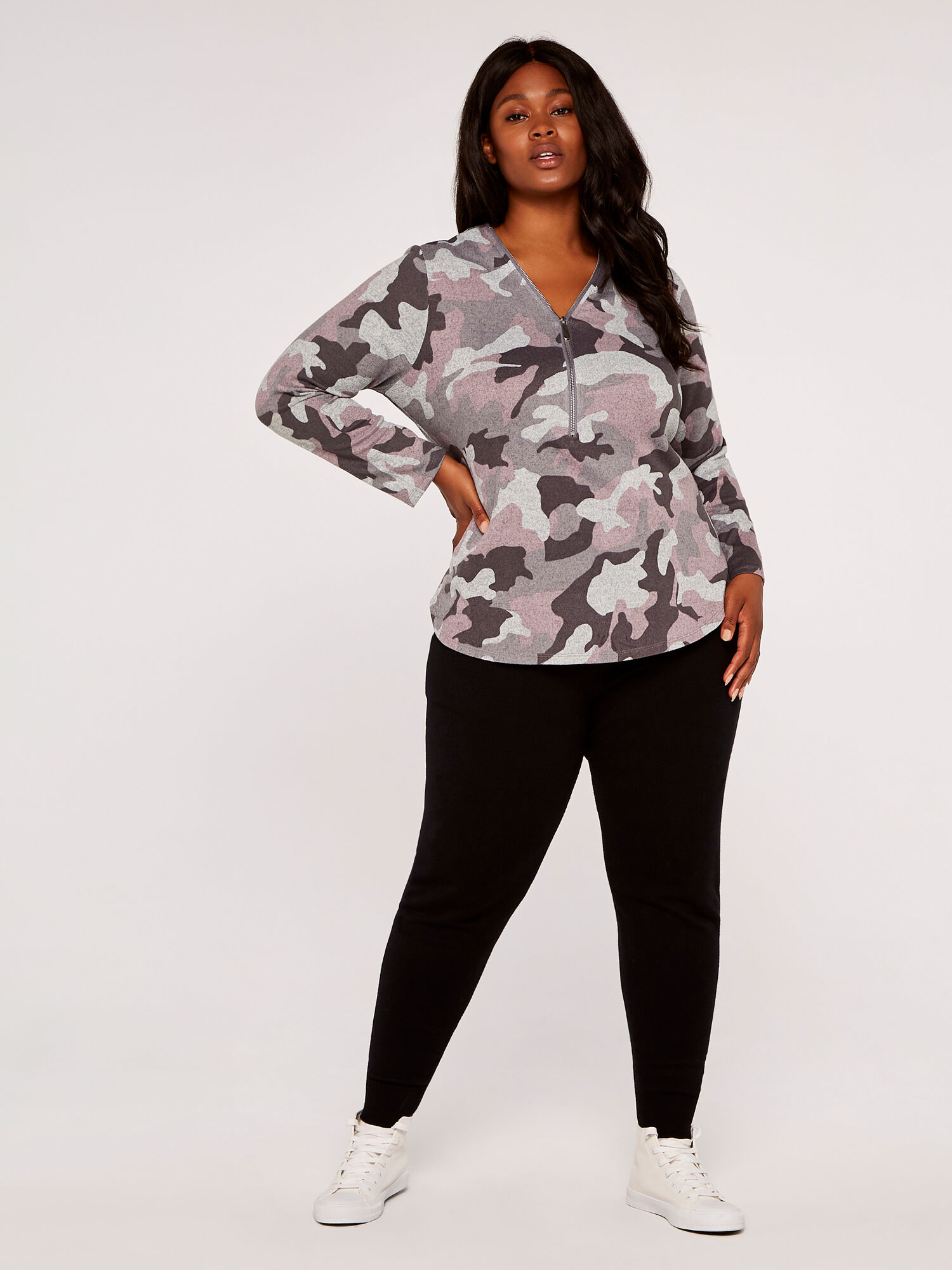 Plus size pink camo hoodie hot sale