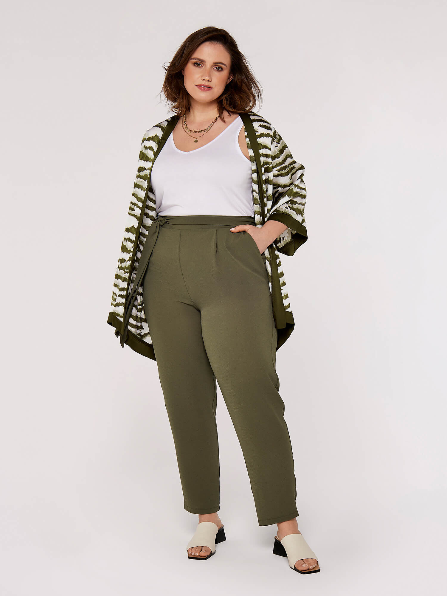 Plus size tapered pants outlet